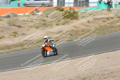 media/Apr-20-2025-AHRMA (Sun) [[393a79c373]]/Race/Group 11 early race/Turn 4b/